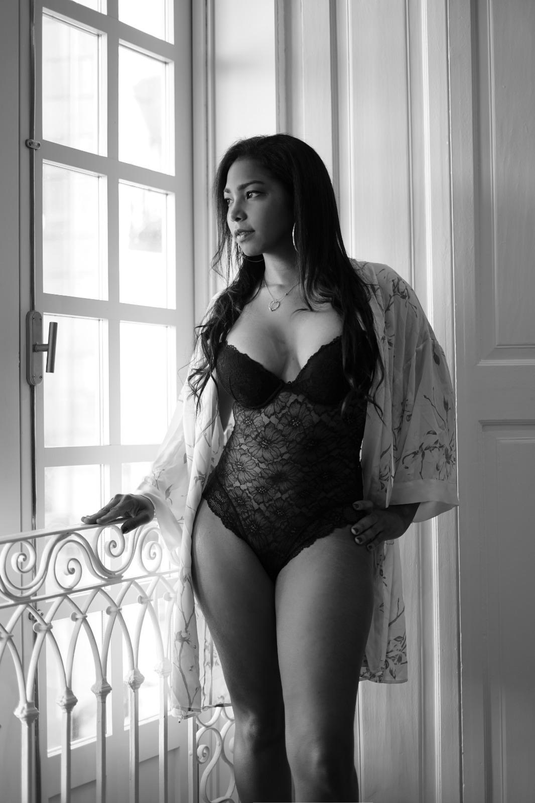 VIP-Massage Frankfurt - Masseurin Naty-NEU : Alter: 25, Haarfarbe - Braun | foto - 5